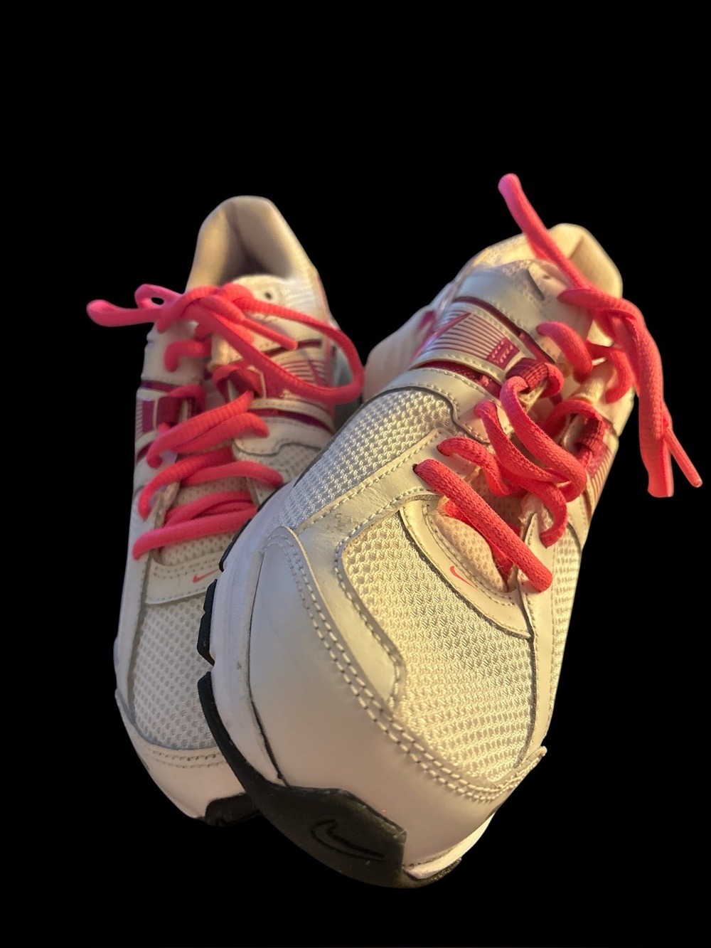 Nike Women’s Dart 10 White Running Sneakers with Pink Accents size 8